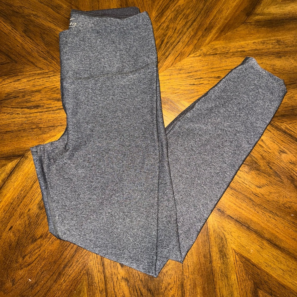 Nike Women's Gray Capri Leggings